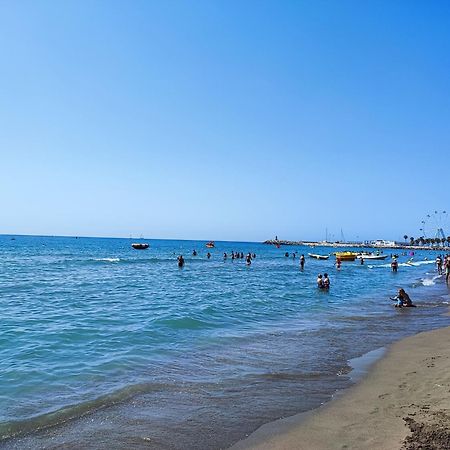 Apartamento 150 Metros De La Playa 托雷莫利诺斯 外观 照片